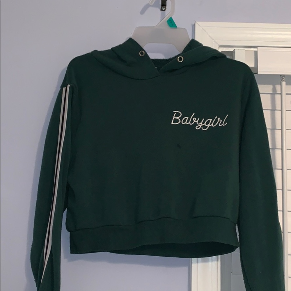 cropped sweatshirt